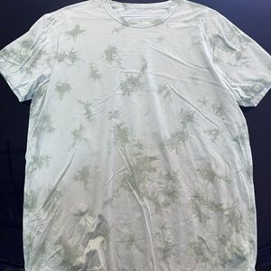 Lululemon Men's Green Tie-Dye Shirt Slim Fit